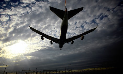 airplane-flying-home.jpeg